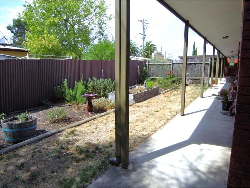 4 Scott Street, White Hills VIC 3550