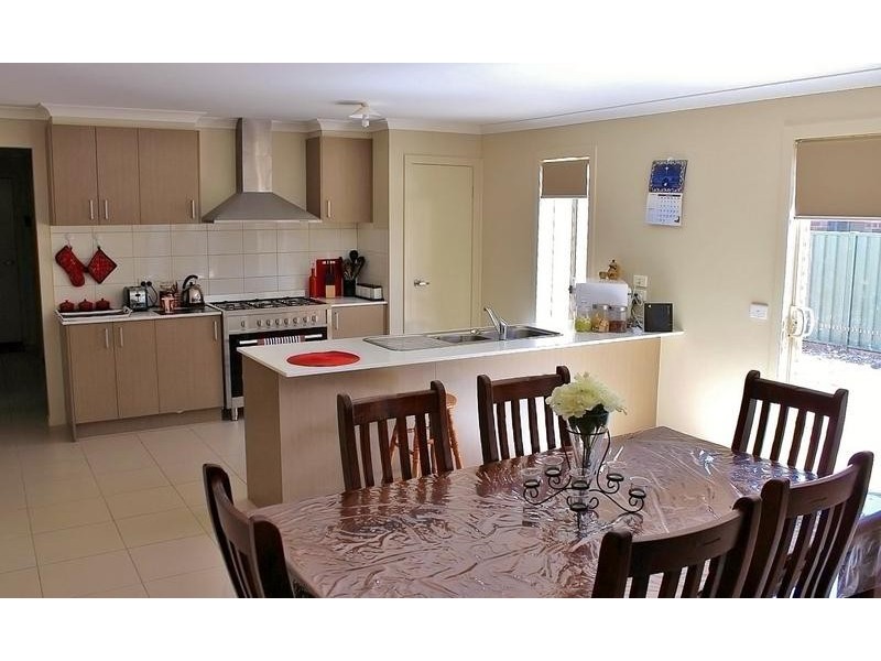 2 Triplett Avenue, Ascot VIC 3551