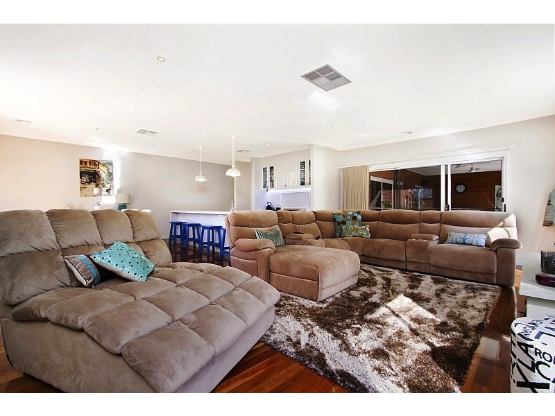 9 Bridle Court, Maiden Gully VIC 3551