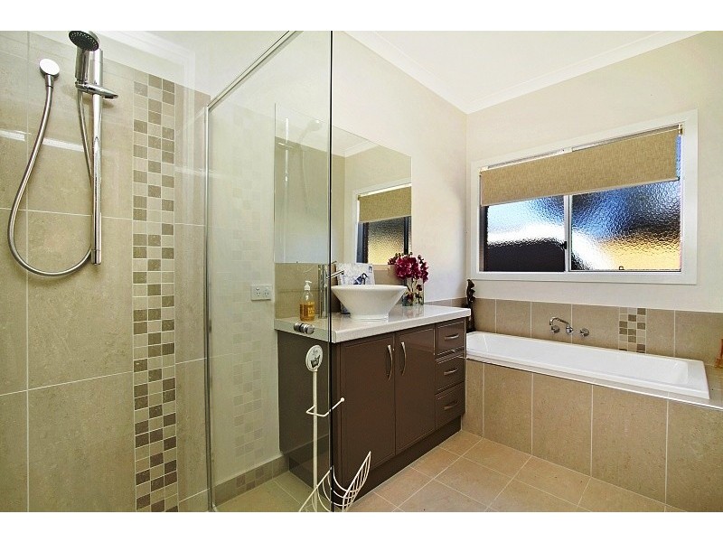 9 Bridle Court, Maiden Gully VIC 3551