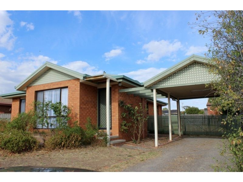1 Lockwood Mews, Kangaroo Flat VIC 3555