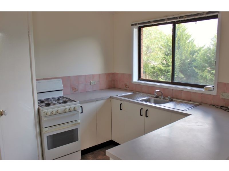 1 Lockwood Mews, Kangaroo Flat VIC 3555