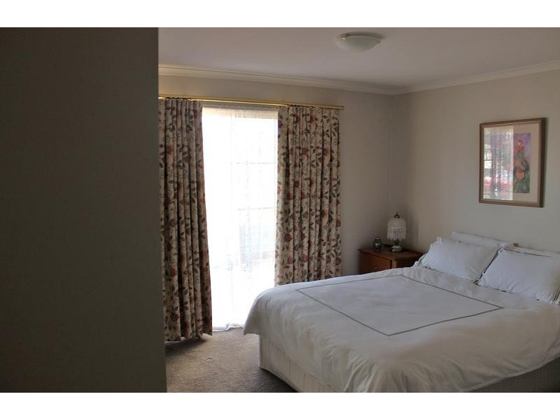 54A Browning Street, Kangaroo Flat VIC 3555