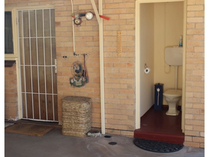 8 Clifton Street, Charlton VIC 3525