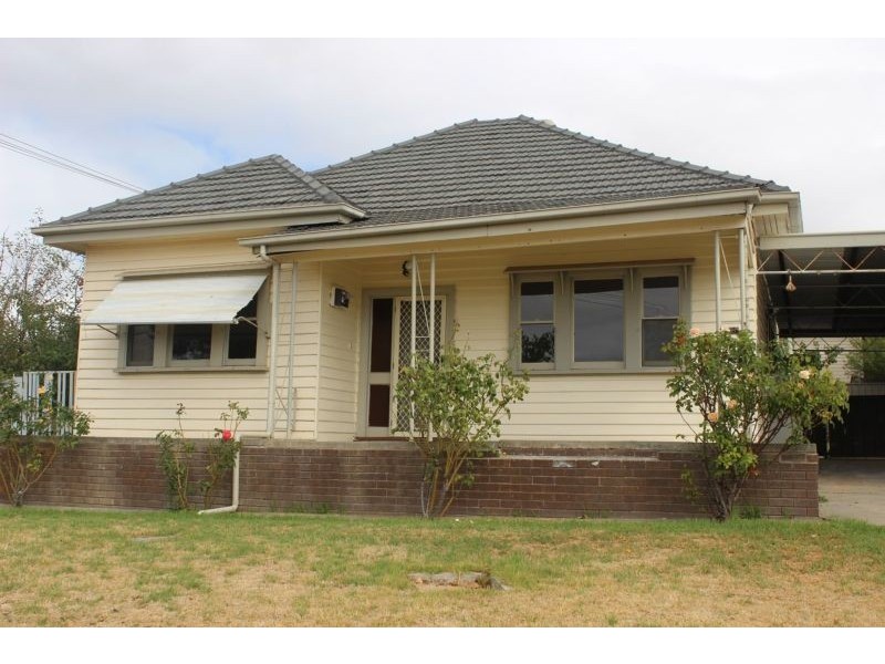 16 Esler Street, California Gully VIC 3556