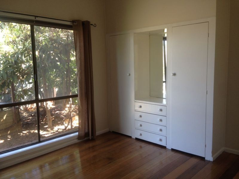 16 Esler Street, California Gully VIC 3556