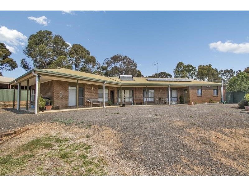 15 Dawson Drive, Maiden Gully VIC 3551