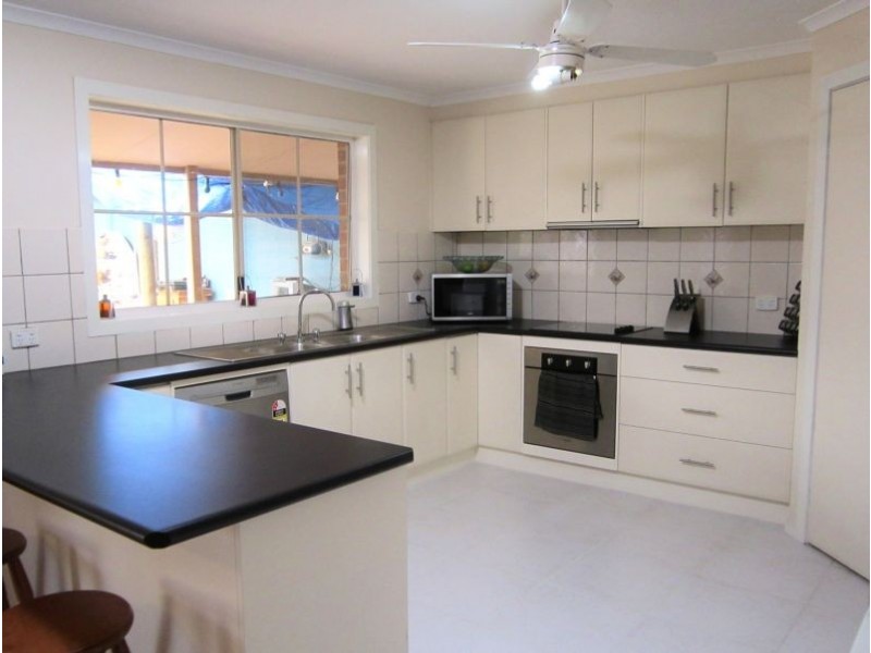 12 Dawson Drive, Maiden Gully VIC 3551