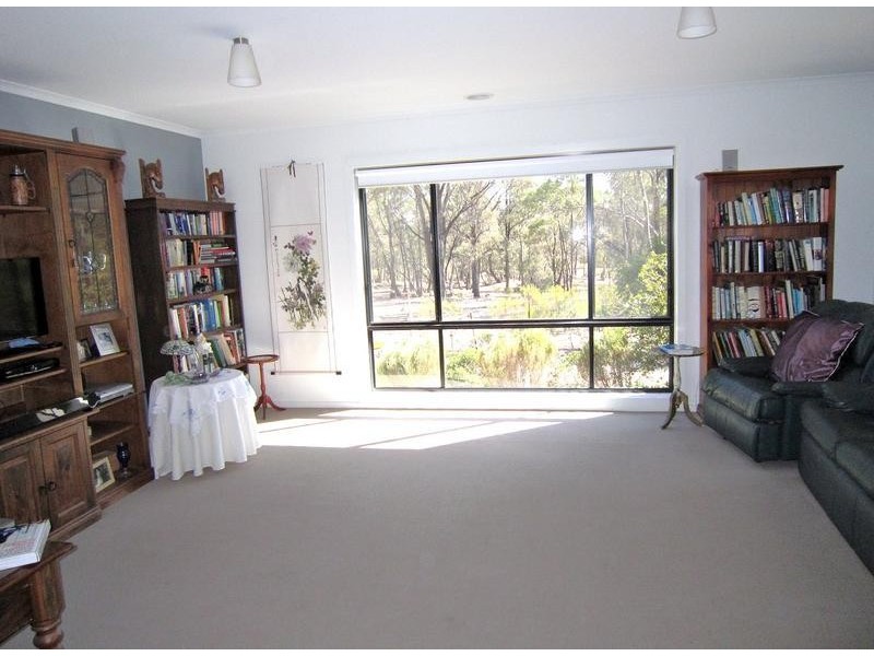 54 Londonderry Way, Epsom VIC 3551