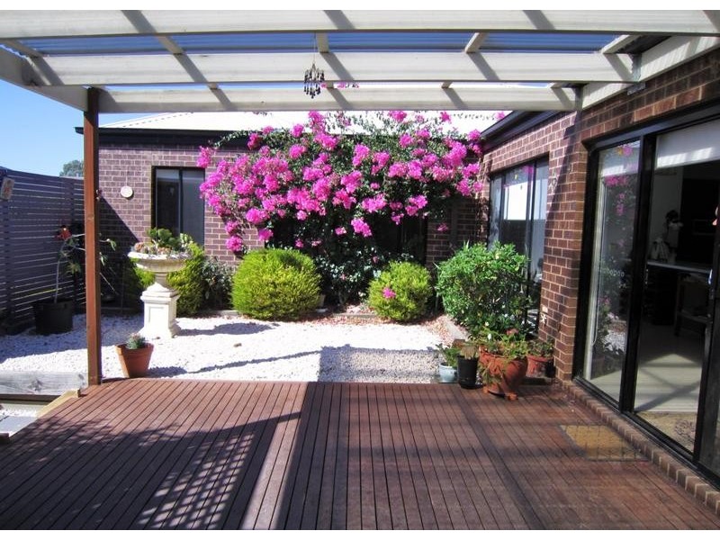 54 Londonderry Way, Epsom VIC 3551