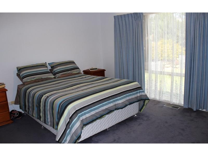 46 Browning Street, Kangaroo Flat VIC 3555