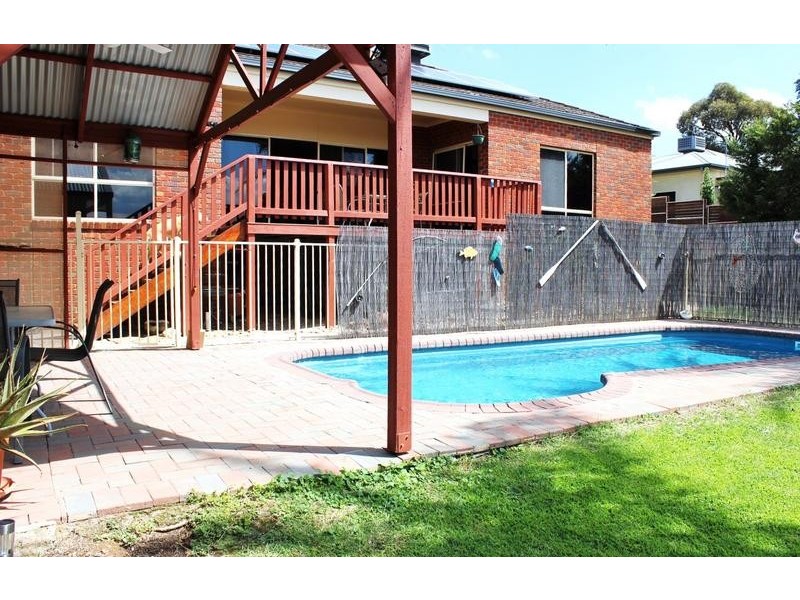 46 Browning Street, Kangaroo Flat VIC 3555