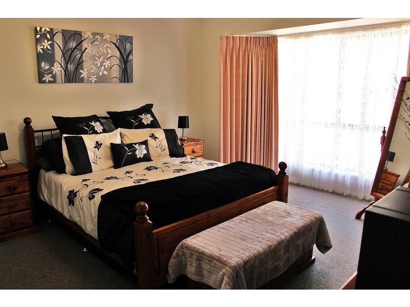 63 Lethebys Road, Sailors Gully VIC 3556