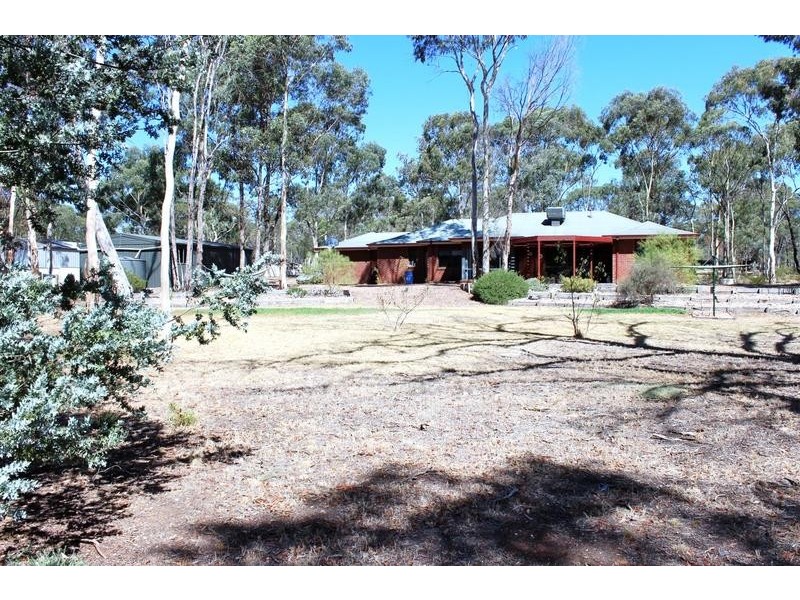 63 Lethebys Road, Sailors Gully VIC 3556