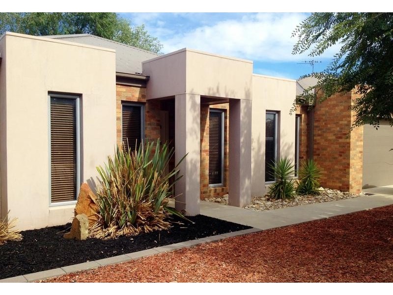 4 Candlewood Drive, Strathfieldsaye VIC 3551