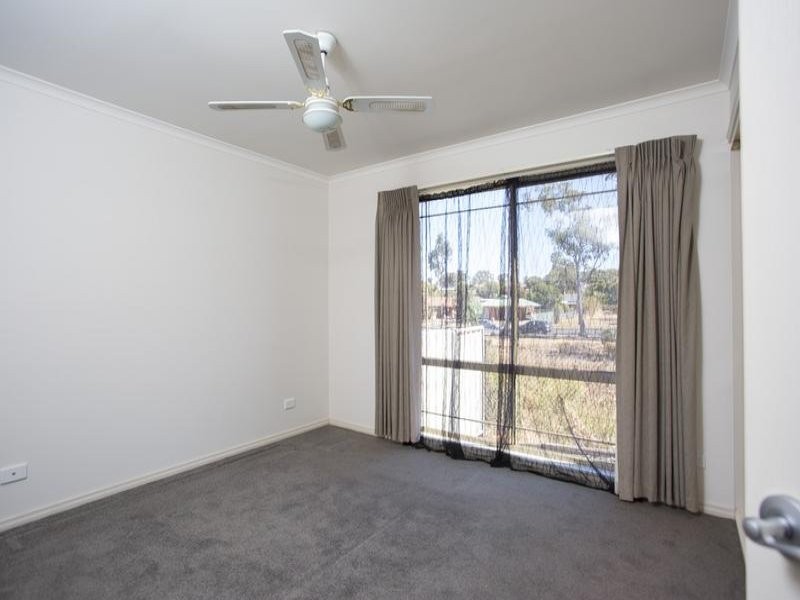 221 B Aspinall Street, Kangaroo Flat VIC 3555