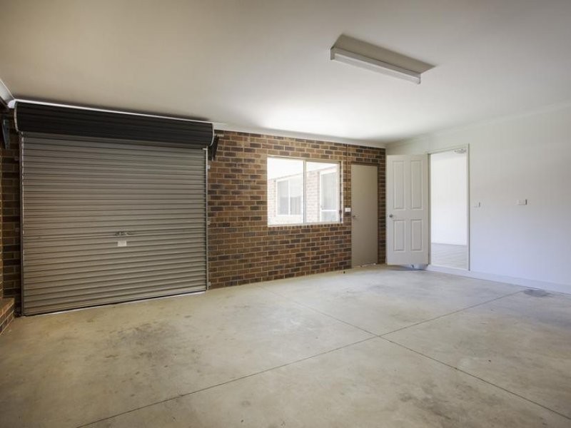 221 B Aspinall Street, Kangaroo Flat VIC 3555