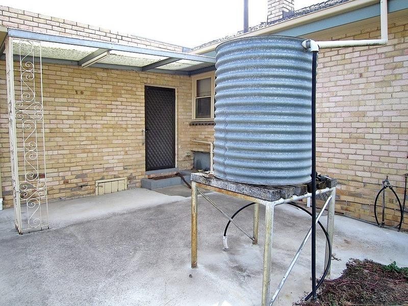 14 Neil Street, Kangaroo Flat VIC 3555