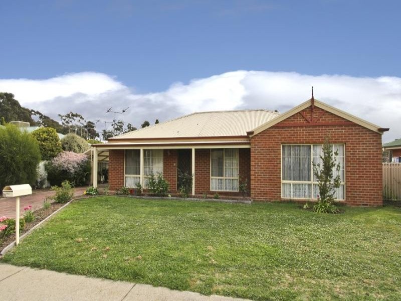 14 Pittaway Street, Kangaroo Flat VIC 3555