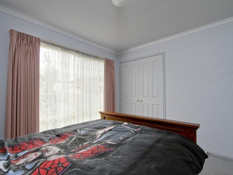 14 Pittaway Street, Kangaroo Flat VIC 3555