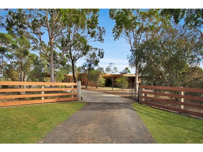 20 Smiths Road, Maiden Gully VIC 3551