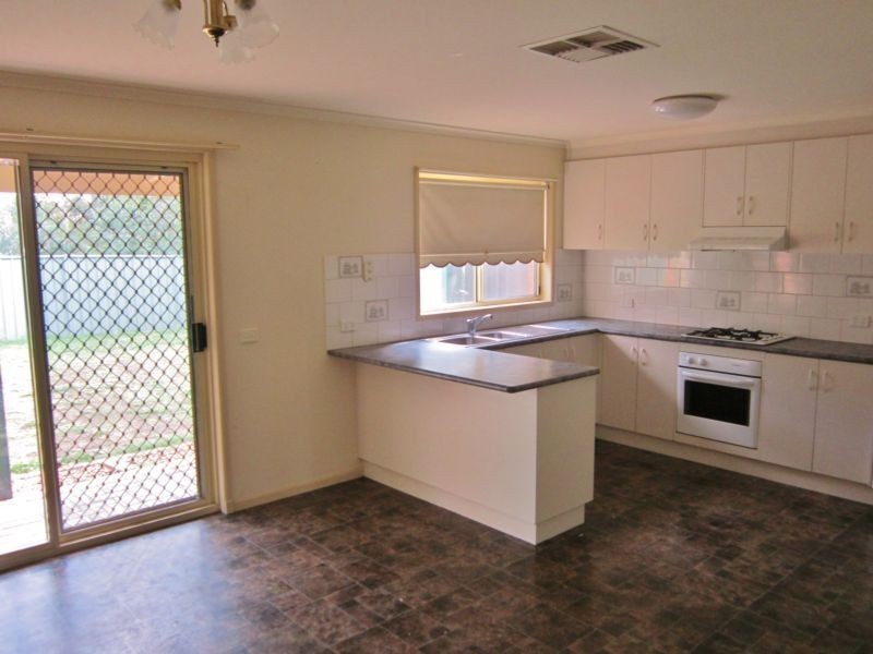 14 Jamison Park Drive, Kangaroo Flat VIC 3555