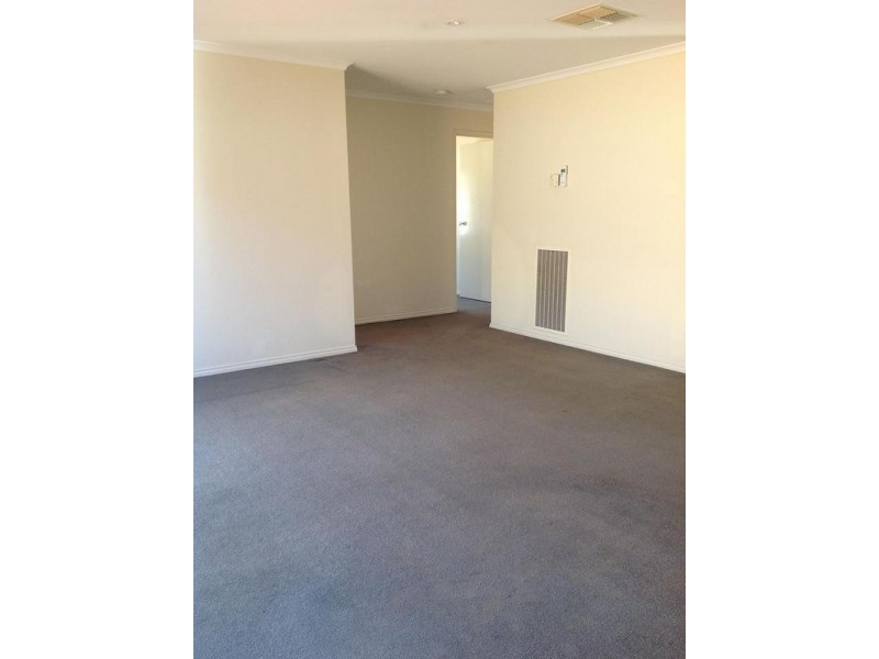 9 Ombana Court, Epsom VIC 3551