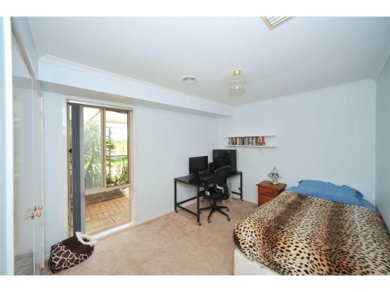 25 Emmaline Drive, Maiden Gully VIC 3551