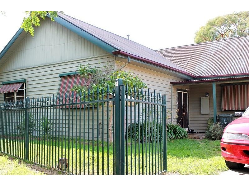 7 MacDougall Road, Golden Square VIC 3555