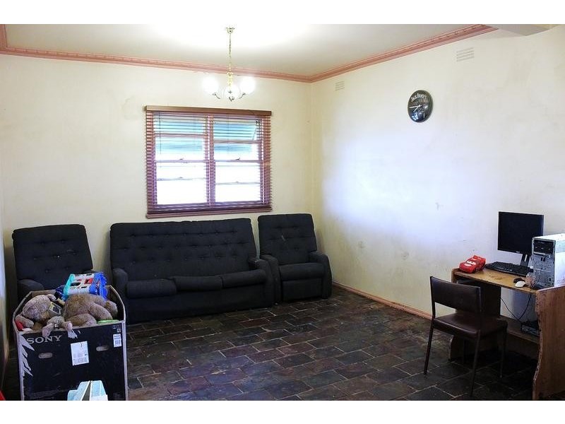 7 MacDougall Road, Golden Square VIC 3555