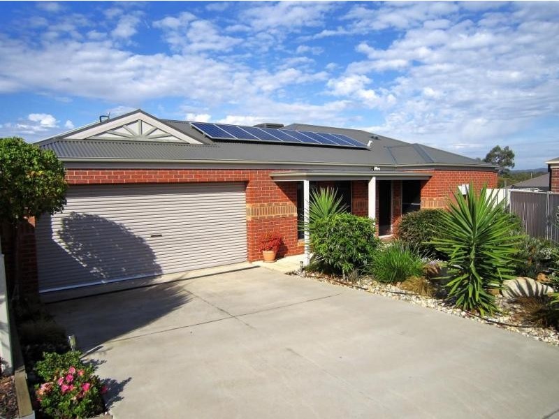 36 Elizabeth Street, Kangaroo Flat VIC 3555