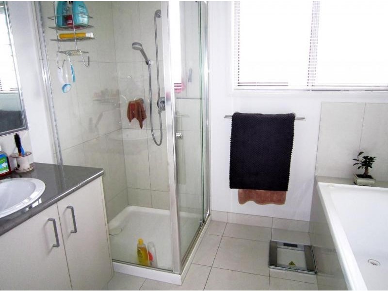 36 Elizabeth Street, Kangaroo Flat VIC 3555