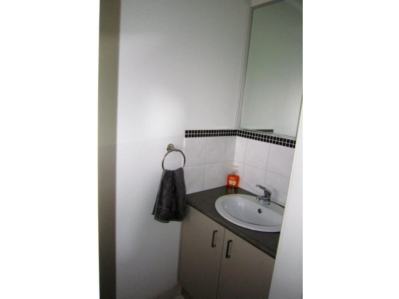 36 Elizabeth Street, Kangaroo Flat VIC 3555