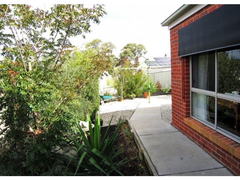 36 Elizabeth Street, Kangaroo Flat VIC 3555