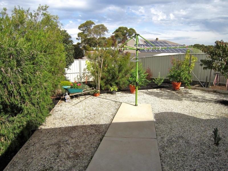 36 Elizabeth Street, Kangaroo Flat VIC 3555