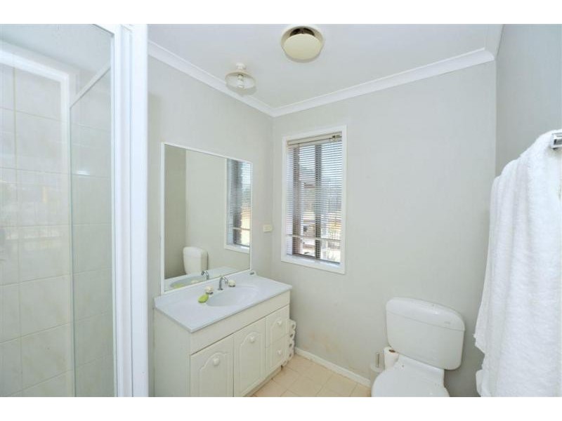 8 Julie Court, Kangaroo Flat VIC 3555