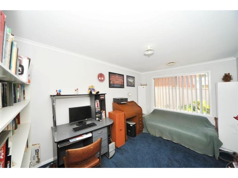 8 Julie Court, Kangaroo Flat VIC 3555