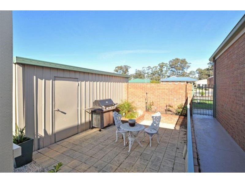 8 Julie Court, Kangaroo Flat VIC 3555