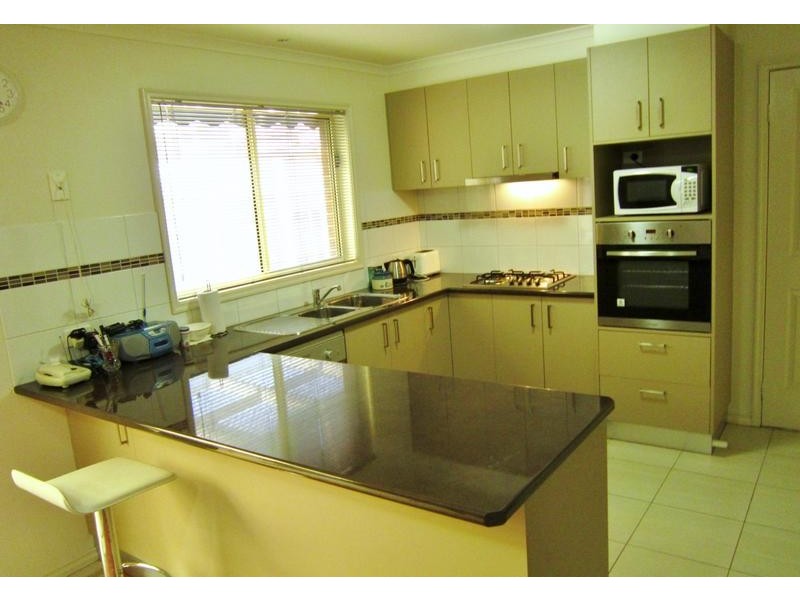 9B Sovereign Gardens, Kangaroo Flat VIC 3555