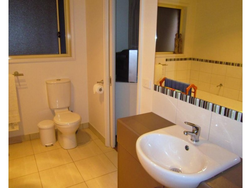 9B Sovereign Gardens, Kangaroo Flat VIC 3555