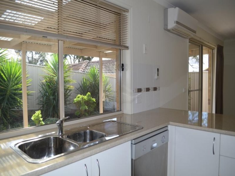 2 Renwick Street, Golden Square VIC 3555