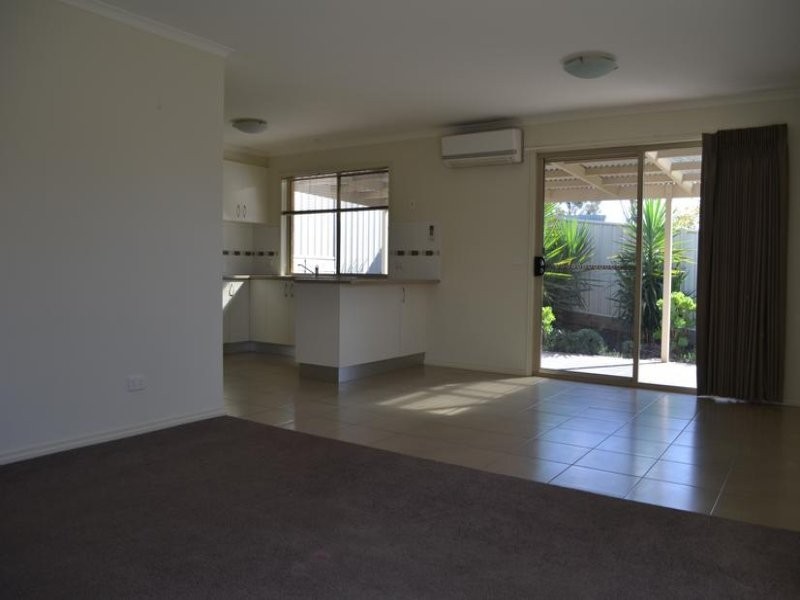 2 Renwick Street, Golden Square VIC 3555