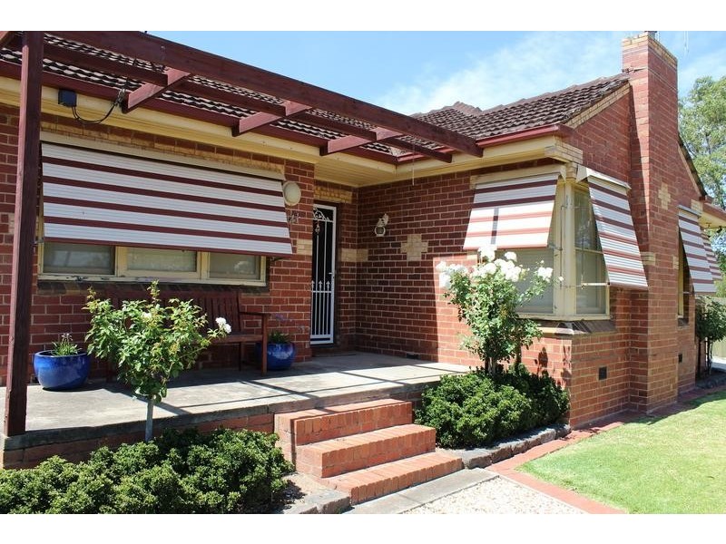 141 Gladstone Street, Quarry Hill VIC 3550