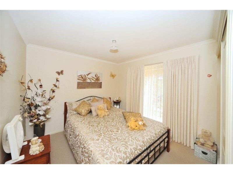 13a Grevillea Avenue, Kangaroo Flat VIC 3555