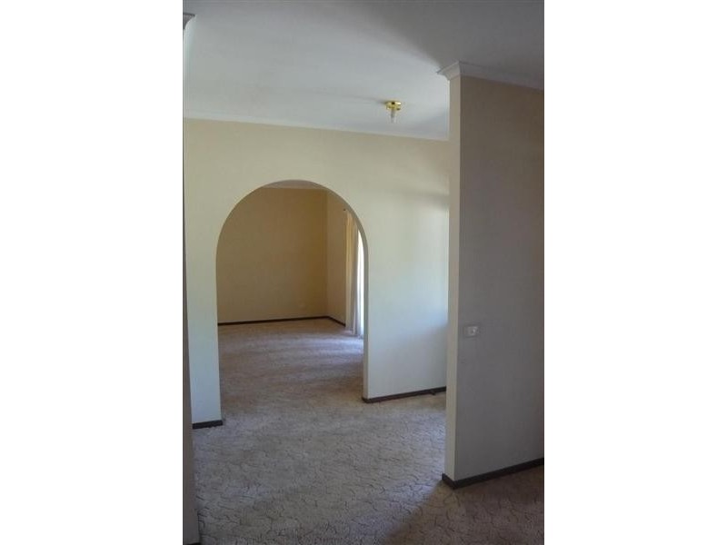 353 station, Epsom VIC 3551