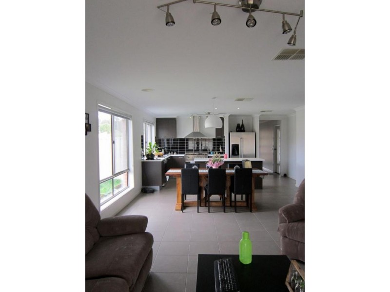 1 Cobb, Kangaroo Flat VIC 3555