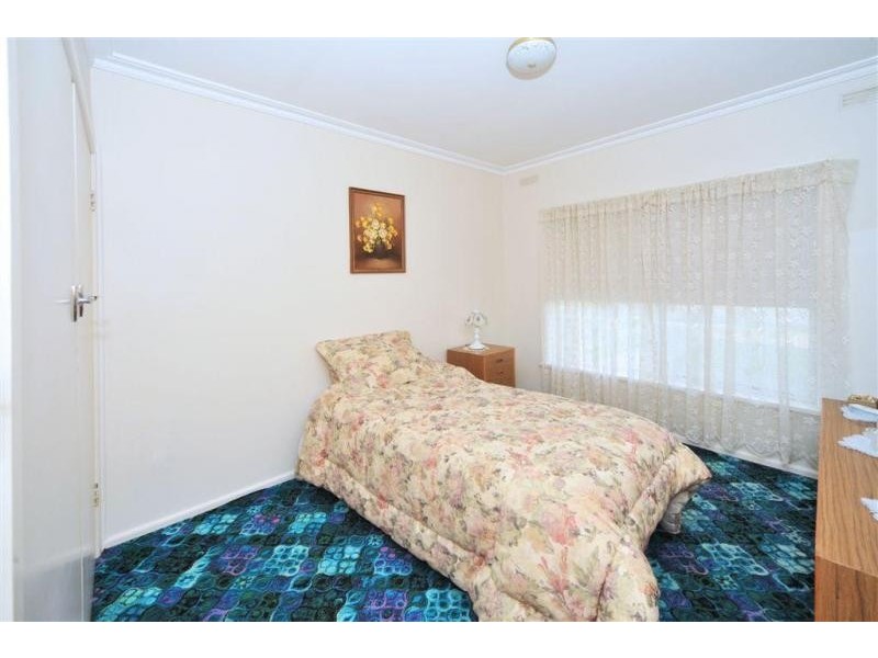 24 Hope Street, Kangaroo Flat VIC 3555