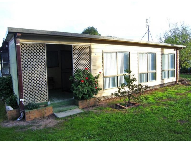5a Calder Highway, Inglewood VIC 3517