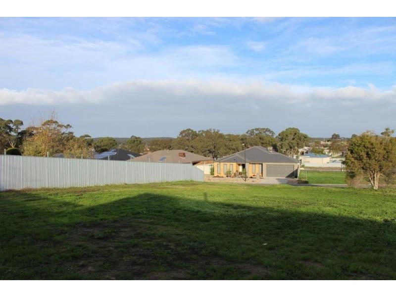 2 Belladonna Rise, Kangaroo Flat VIC 3555