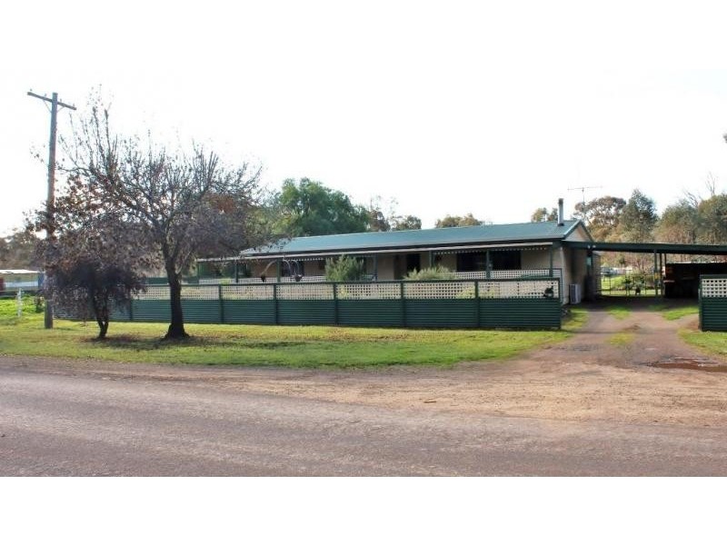 11 Sullivan Street, Inglewood VIC 3517